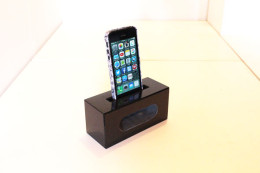 iPhone 5を挿したところ